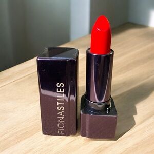 Fionastiles Hydrashine Essential Lip Color Lipstick Goodwin NEW